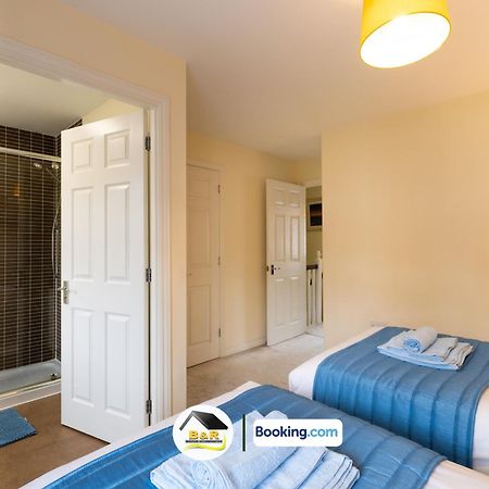 3 Bedroom House By B And R Serviced Accommodation Amesbury With Super Fast Wi-Fi 145Mbps Eksteriør bilde
