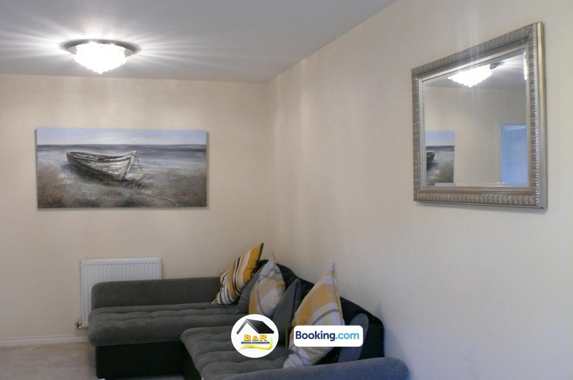 3 Bedroom House By B And R Serviced Accommodation Amesbury With Super Fast Wi-Fi 145Mbps Eksteriør bilde