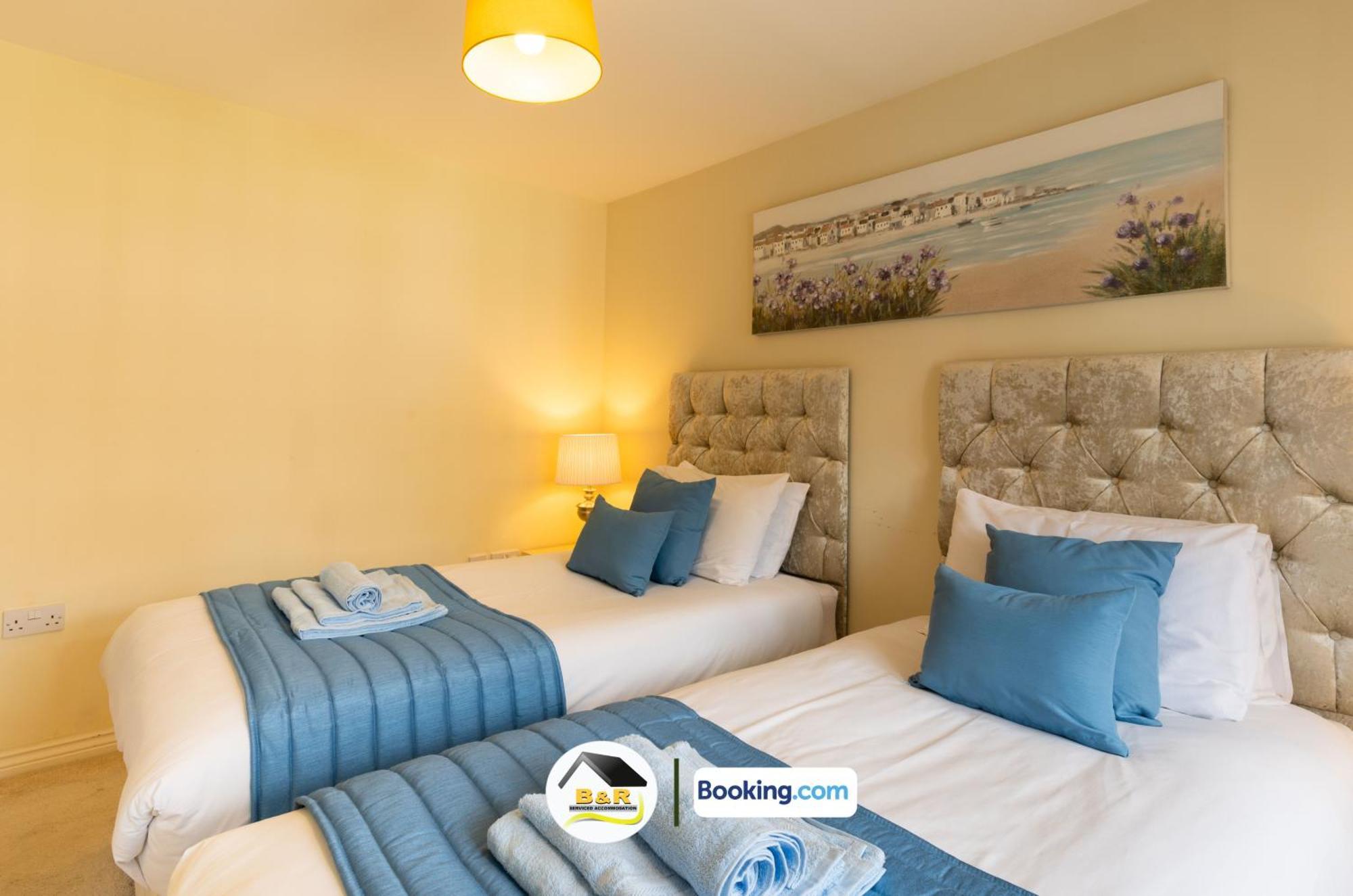 3 Bedroom House By B And R Serviced Accommodation Amesbury With Super Fast Wi-Fi 145Mbps Eksteriør bilde