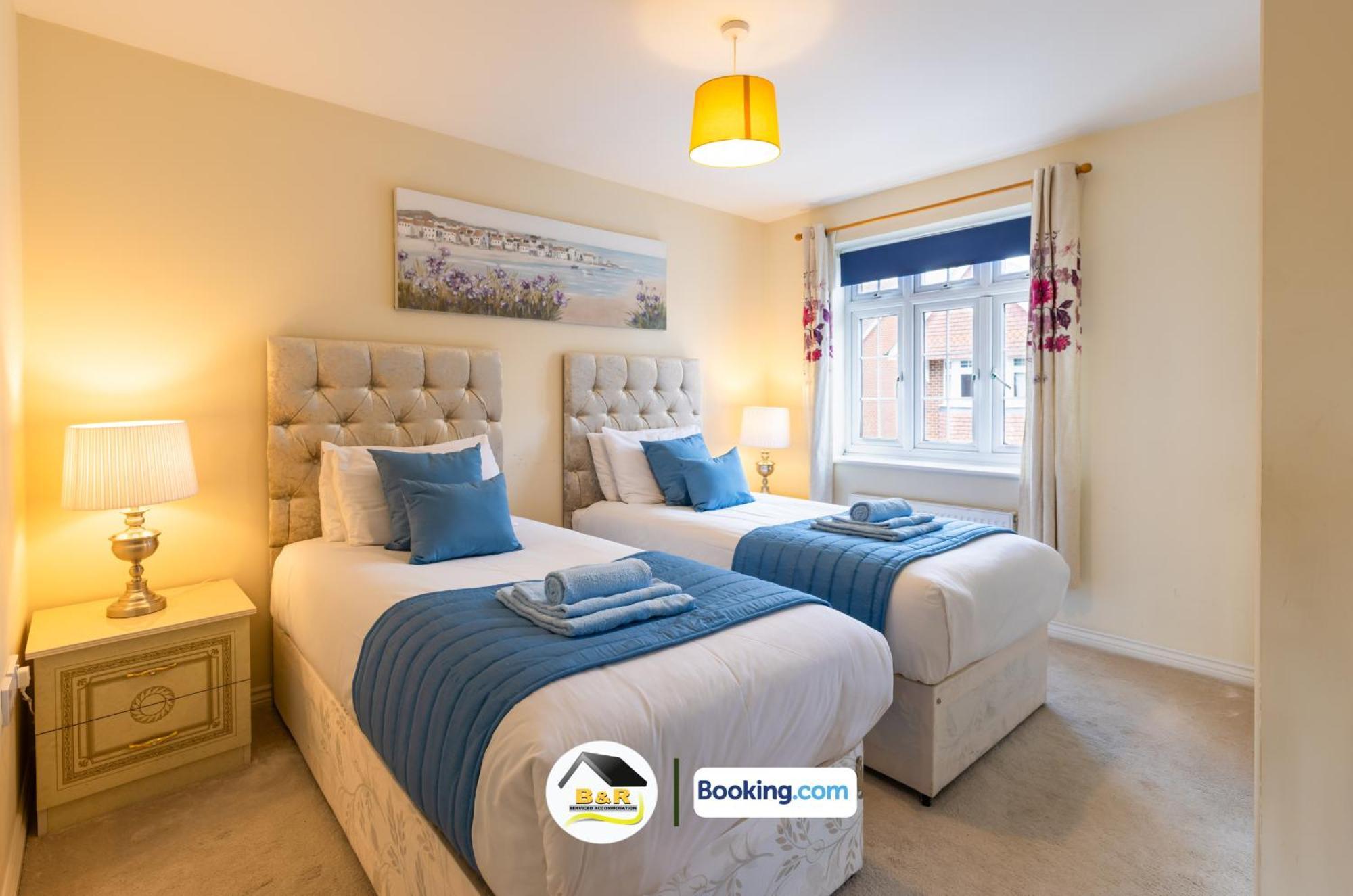3 Bedroom House By B And R Serviced Accommodation Amesbury With Super Fast Wi-Fi 145Mbps Eksteriør bilde