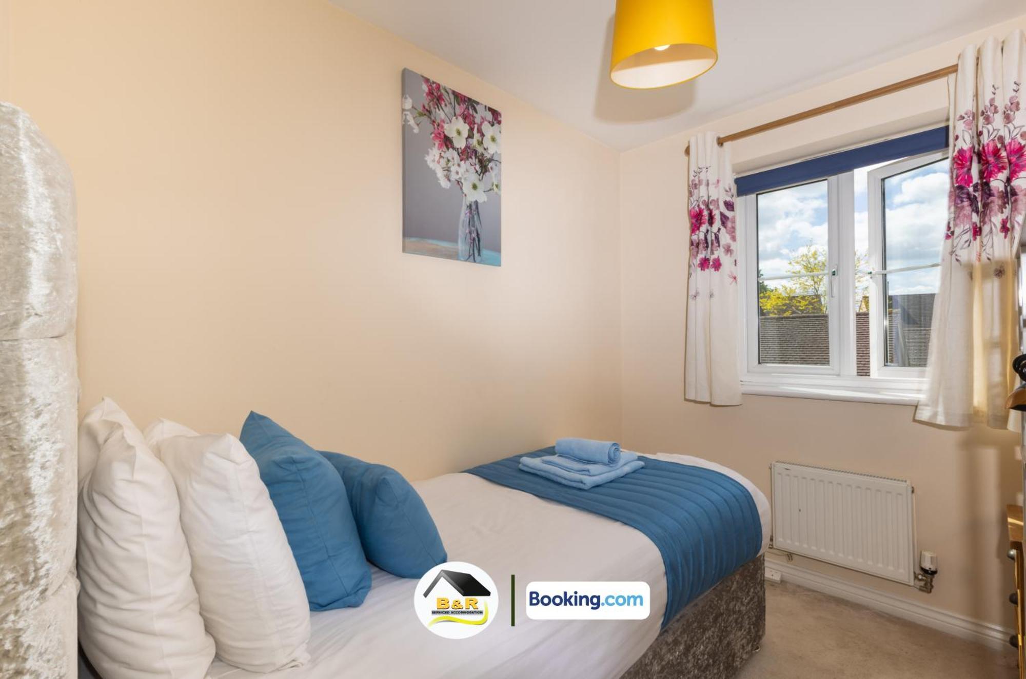 3 Bedroom House By B And R Serviced Accommodation Amesbury With Super Fast Wi-Fi 145Mbps Eksteriør bilde